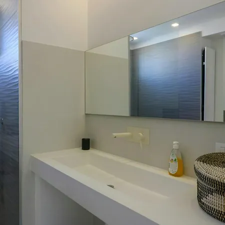 Modern With Views Of Ortigia