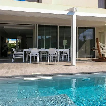 Modern With Views Of Ortigia Siraküza